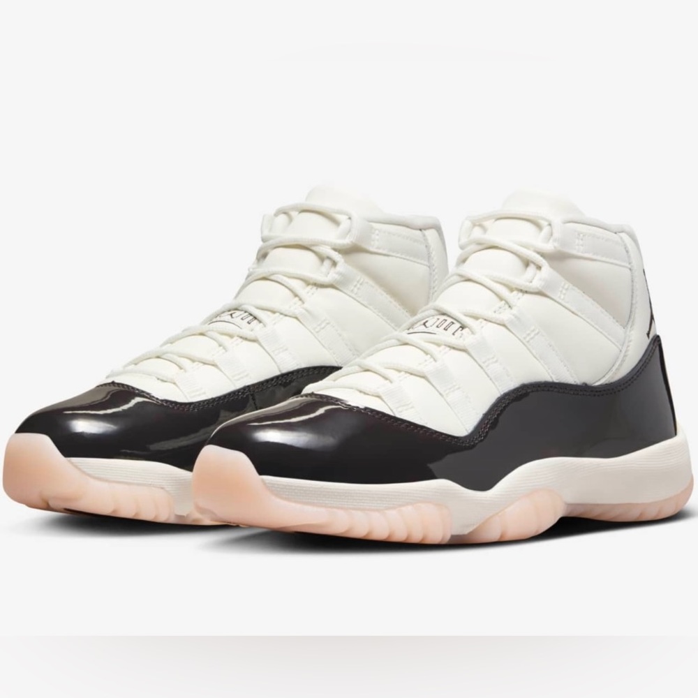 Air Jordan 11 ‘Neopolitan’ Sneakers